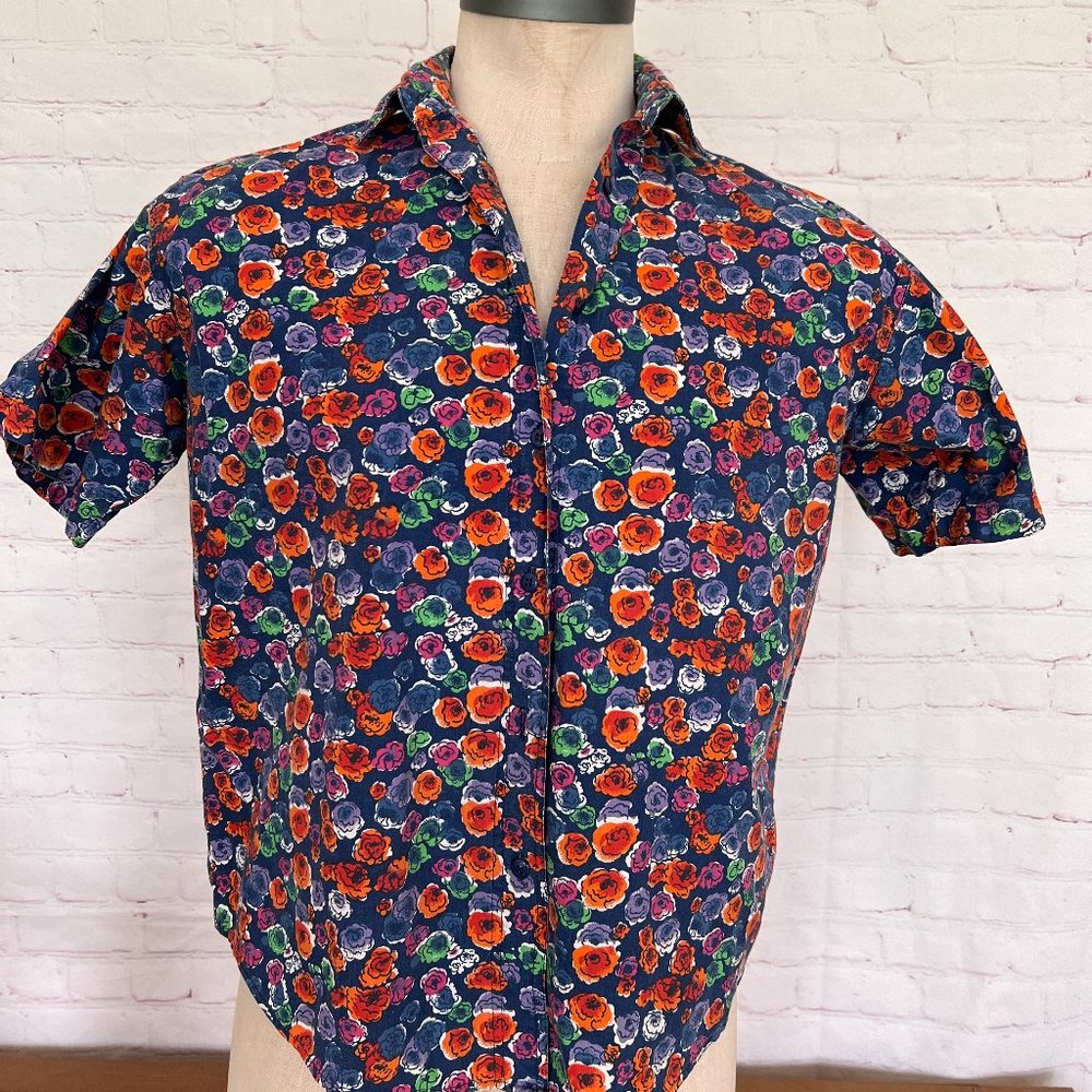 Red Rover Floral Print Short Sleeve Shirt - Size Medium